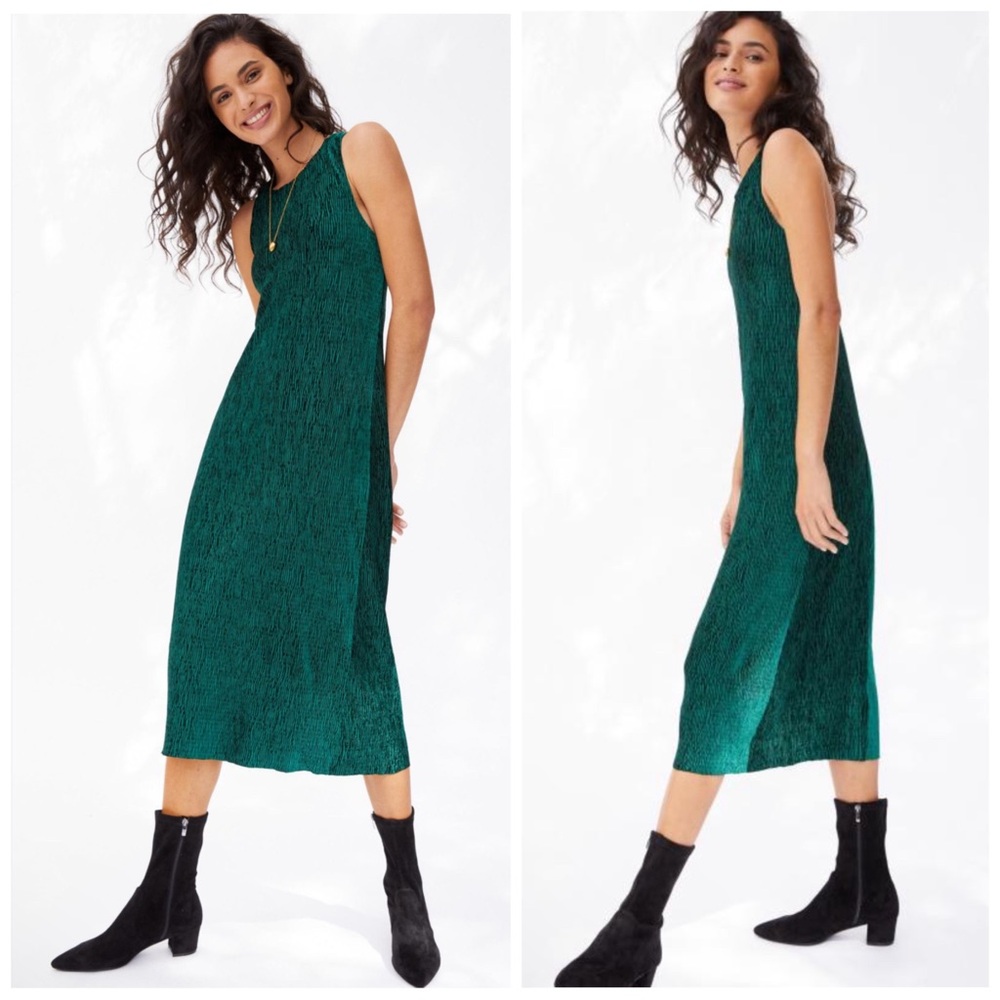 •MAEVE• Anthropologie Adrienne Twist-Back Velvet Midi Dress Holly Green Size XS‎